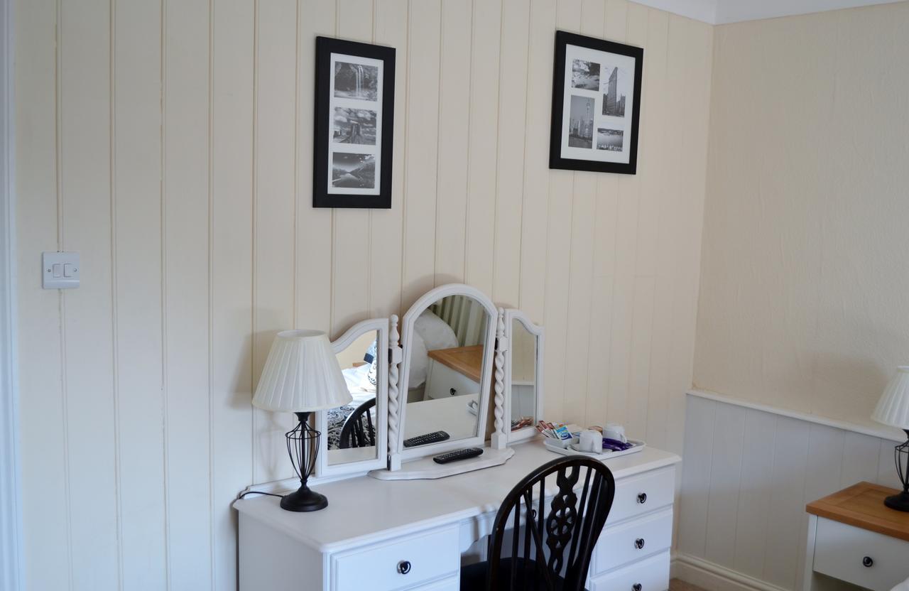 The Highwayman Hotel Kidlington Room photo